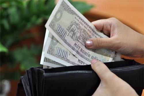 Tâm sự của anh chồng lấy nhầm khủng long bạo chúa, vợ lột hết lương, mỗi ngày phát cho 50 nghìn tiêu vặt - 1