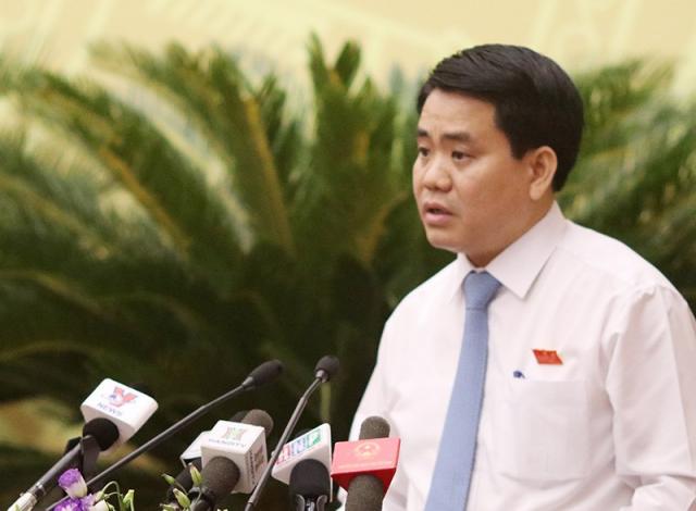 Cấm xe máy để người giàu đi ô tô? - 1