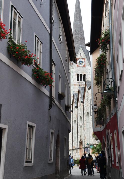 Hallstatt: Ngất ngây với ngôi làng bên hồ đẹp nhất hành tinh - 0 Hallstatt: Ngất ngây với ngôi làng bên hồ đẹp nhất hành tinh - 0