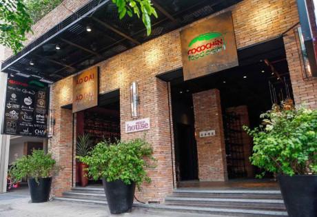 Khánh Casa: Nhân vật tát nảy lửa nữ nhân viên đang mang thai tại Saigon Centre là ai? - 4 Khánh Casa: Nhân vật tát nảy lửa nữ nhân viên đang mang thai tại Saigon Centre là ai? - 4