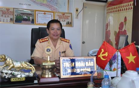 Vì sao CSGT Tiền Giang chỉ đứng nhìn trạm thu phí BOT Cai Lậy bị bao vây? - 2 Vì sao CSGT Tiền Giang chỉ đứng nhìn trạm thu phí BOT Cai Lậy bị bao vây? - 2