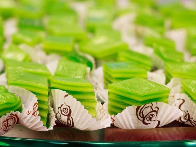 Cách làm bánh da lợn đậu xanh, lá dứa thơm lừng: Dai dai ngon miệng, lại rất dễ làm