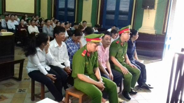 Hàng trăm người uống thuốc ung thư dởm từ công ty dược lớn nhất Việt Nam - 0 Hàng trăm người uống thuốc ung thư dởm từ công ty dược lớn nhất Việt Nam - 0