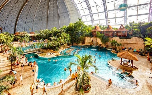 Ấn tượng đảo bikini giữa mùa đông nước Đức - 0