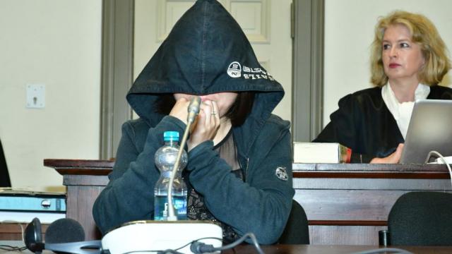 Hamburg: Một phụ nữ Việt hầu toà vì âm mưu giết người - 0 Hamburg: Một phụ nữ Việt hầu toà vì âm mưu giết người - 0