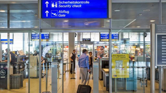 Hướng dẫn về nghĩa vụ phải khai báo số tiền hoặc tương đương tiền từ 10.000 Euro trở lên khi xuất nhập cảnh ở EU