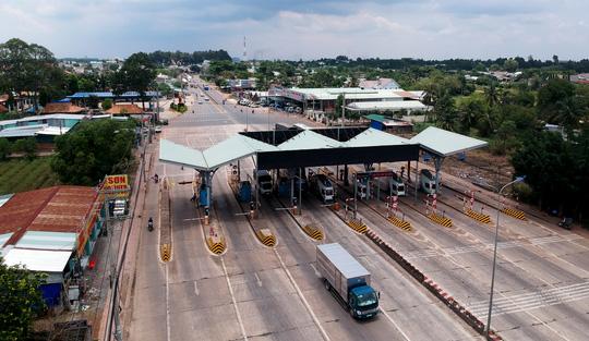 Tài xế đồng loạt dùng tiền lẻ, BOT Biên Hòa phải xả trạm - 0 Tài xế đồng loạt dùng tiền lẻ, BOT Biên Hòa phải xả trạm - 0