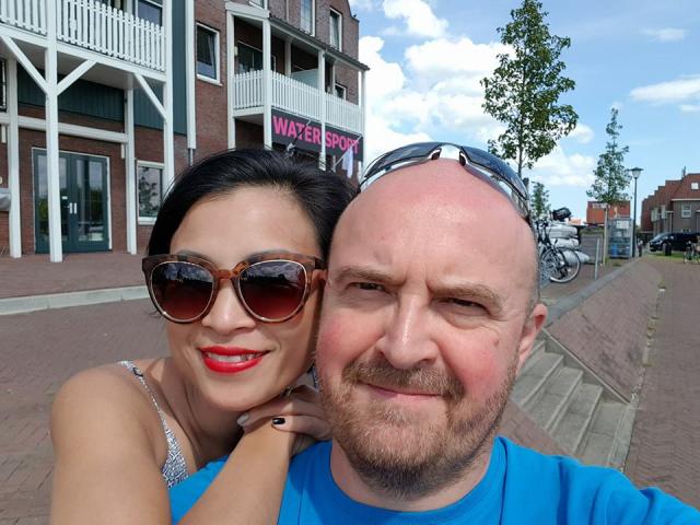 Chuyện vợ Việt - chồng Tây: Lấy chồng không phải để ăn bám - 0 Chuyện vợ Việt - chồng Tây: Lấy chồng không phải để ăn bám - 0