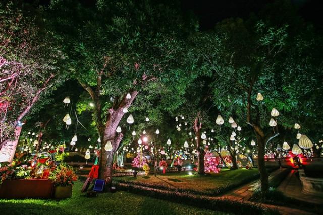 Ý nghĩa ông tiến sĩ giấy trong mâm cỗ Trung thu truyền thống - 1 Ý nghĩa ông tiến sĩ giấy trong mâm cỗ Trung thu truyền thống - 1