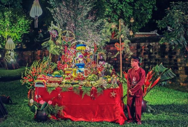 Ý nghĩa ông tiến sĩ giấy trong mâm cỗ Trung thu truyền thống - 2 Ý nghĩa ông tiến sĩ giấy trong mâm cỗ Trung thu truyền thống - 2