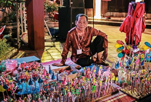 Ý nghĩa ông tiến sĩ giấy trong mâm cỗ Trung thu truyền thống - 7 Ý nghĩa ông tiến sĩ giấy trong mâm cỗ Trung thu truyền thống - 7