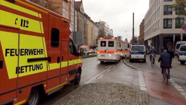 NÓNG: Tấn công bằng dao ở München - nhiều người bị thương - 0 NÓNG: Tấn công bằng dao ở München - nhiều người bị thương - 0