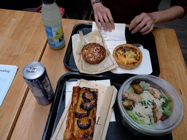 Overbook, hàng không nước ngoài đối xử thế nào với khách Việt? - 2 Overbook, hàng không nước ngoài đối xử thế nào với khách Việt? - 2