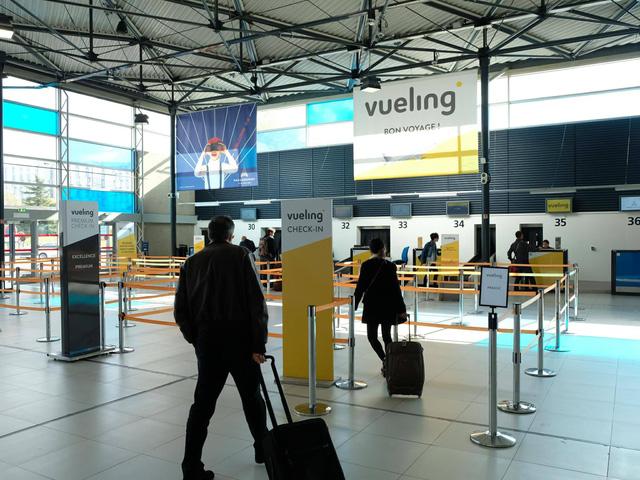 Overbook, hàng không nước ngoài đối xử thế nào với khách Việt? - 3 Overbook, hàng không nước ngoài đối xử thế nào với khách Việt? - 3