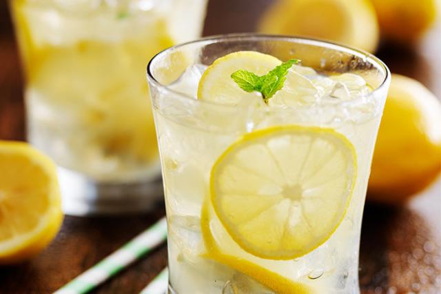 Bé gái 5 tuổi bị phạt 170 EURO vì bán cốc nước chanh 55 Cent - 0 Bé gái 5 tuổi bị phạt 170 EURO vì bán cốc nước chanh 55 Cent - 0