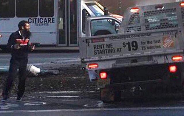 Halloween đẫm máu giữa New York: Xe điên khủng bố làm 8 người chết - 1 Halloween đẫm máu giữa New York: Xe điên khủng bố làm 8 người chết - 1