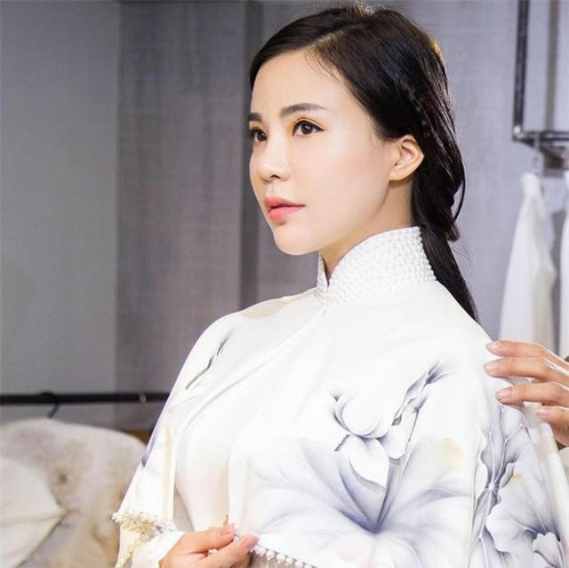 Quãng đường nhanh như chớp từ bán hàng online đến tập đoàn sở hữu nhiều đại sứ thương hiệu nhất Việt Nam - 0 Quãng đường nhanh như chớp từ bán hàng online đến tập đoàn sở hữu nhiều đại sứ thương hiệu nhất Việt Nam - 0