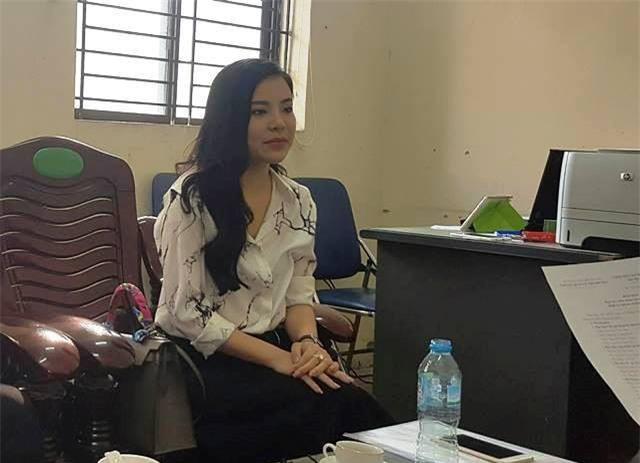 Quãng đường nhanh như chớp từ bán hàng online đến tập đoàn sở hữu nhiều đại sứ thương hiệu nhất Việt Nam - 2 Quãng đường nhanh như chớp từ bán hàng online đến tập đoàn sở hữu nhiều đại sứ thương hiệu nhất Việt Nam - 2