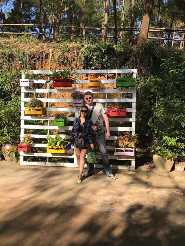 Chàng người Đức cao như cột điện yêu cô nàng nấm lùn Việt Nam - 1 Chàng người Đức cao như cột điện yêu cô nàng nấm lùn Việt Nam - 1