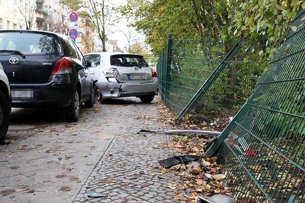 Berlin: Đua xe ngay trước cổng trường mẫu giáo, 2 người bị thương - 0 Berlin: Đua xe ngay trước cổng trường mẫu giáo, 2 người bị thương - 0