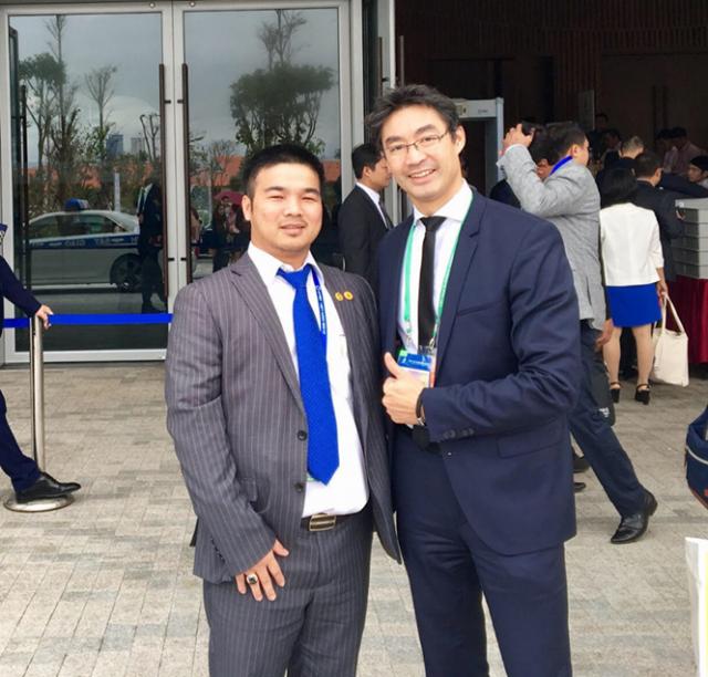 Cuộc hội ngộ của hai người con gốc Việt ưu tú - 0 Cuộc hội ngộ của hai người con gốc Việt ưu tú - 0