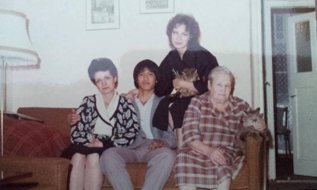 Cuộc gặp gỡ của bà mẹ Nga và cậu con trai Việt sau 30 năm: Người nhớ, người quên nhưng nghĩa tình vẫn vẹn toàn - 1 Cuộc gặp gỡ của bà mẹ Nga và cậu con trai Việt sau 30 năm: Người nhớ, người quên nhưng nghĩa tình vẫn vẹn toàn - 1