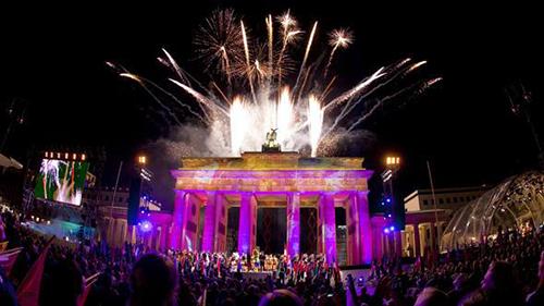 Berlin lập khu riêng cho phụ nữ đón năm mới - ngăn quấy rối tình dục - 0 Berlin lập khu riêng cho phụ nữ đón năm mới - ngăn quấy rối tình dục - 0