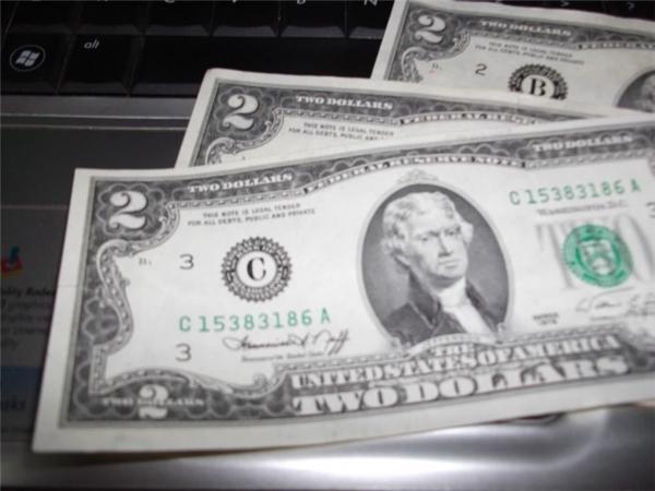 Giải mã bí ẩn phía sau tờ tiền 2 đô la mà ai cũng muốn sưu tầm - 1 Giải mã bí ẩn phía sau tờ tiền 2 đô la mà ai cũng muốn sưu tầm - 1