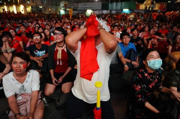 Người Việt cả nước rơi nước mắt tiếc nuối nhưng đầy yêu thương U.23 Việt Nam - 7 Người Việt cả nước rơi nước mắt tiếc nuối nhưng đầy yêu thương U.23 Việt Nam - 7