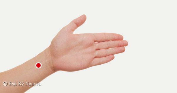 Đặt lưng là ngủ một mạch đến sáng nếu biết dùng 4 huyệt bí mật này, tối nay nên áp dụng ngay - 4 Đặt lưng là ngủ một mạch đến sáng nếu biết dùng 4 huyệt bí mật này, tối nay nên áp dụng ngay - 4