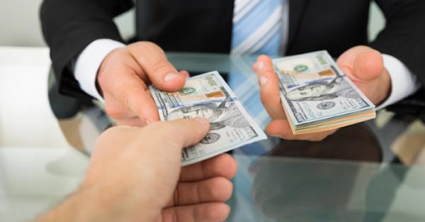 Khi 5 người này hỏi mượn tiền, bạn sẽ trả lời ra sao?