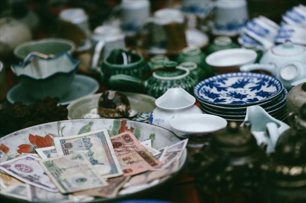 Những món đồ khó định giá ở phiên chợ đồ cổ giữa thủ đô - 4 Những món đồ khó định giá ở phiên chợ đồ cổ giữa thủ đô - 4
