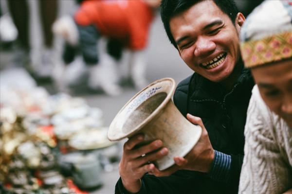 Những món đồ khó định giá ở phiên chợ đồ cổ giữa thủ đô - 6 Những món đồ khó định giá ở phiên chợ đồ cổ giữa thủ đô - 6