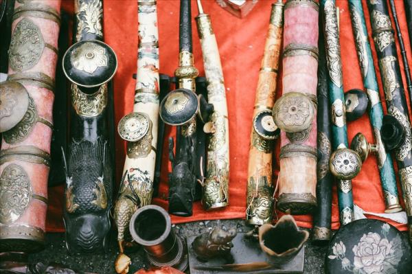 Những món đồ khó định giá ở phiên chợ đồ cổ giữa thủ đô - 9 Những món đồ khó định giá ở phiên chợ đồ cổ giữa thủ đô - 9