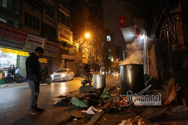 Nồi bánh chưng đỏ lửa khắp phố Hà Nội - 7 Nồi bánh chưng đỏ lửa khắp phố Hà Nội - 7