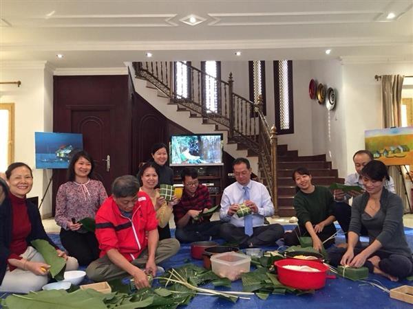 Rộn ràng Tết cộng đồng của kiều bào khắp năm châu - 7 Rộn ràng Tết cộng đồng của kiều bào khắp năm châu - 7