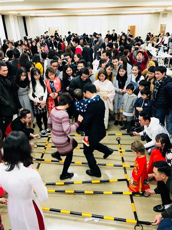 Rộn ràng Tết cộng đồng của kiều bào khắp năm châu - 17 Rộn ràng Tết cộng đồng của kiều bào khắp năm châu - 17