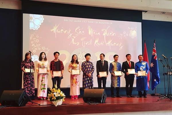 Rộn ràng Tết cộng đồng của kiều bào khắp năm châu - 19 Rộn ràng Tết cộng đồng của kiều bào khắp năm châu - 19