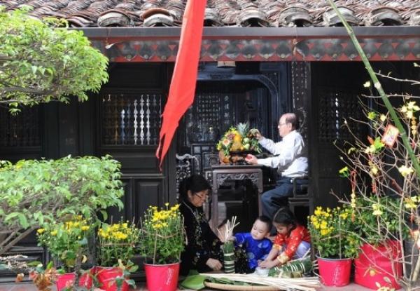 Đêm giao thừa tôi gọi video từ châu Âu về Việt Nam mà không dám mở hình - 0 Đêm giao thừa tôi gọi video từ châu Âu về Việt Nam mà không dám mở hình - 0