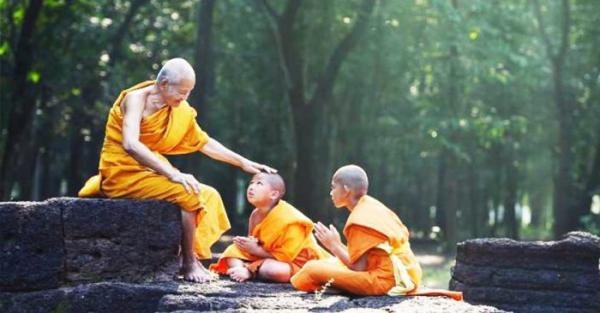 Trong đĩa cơm chay có lẫn thịt heo, vị cao tăng hành xử quá hay - 0