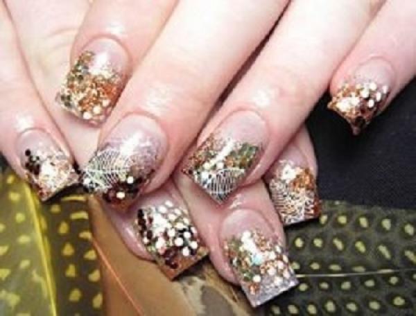 Cuộc sống chưa biết của người Việt làm nail nơi đất khách - 2 Cuộc sống chưa biết của người Việt làm nail nơi đất khách - 2