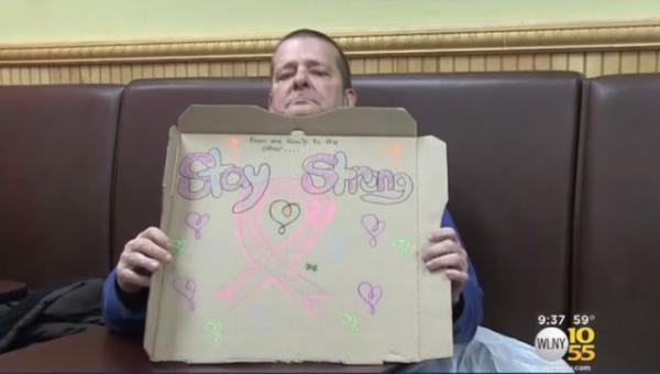 Điều đặc biệt trong chiếc bánh pizza đã cứu mạng người đàn ông góa vợ - 2 Điều đặc biệt trong chiếc bánh pizza đã cứu mạng người đàn ông góa vợ - 2