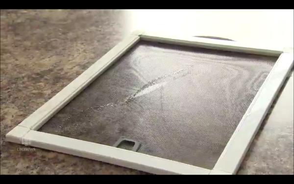 Vụ trộm kì lạ: Không buộc tội, nạn nhân còn mời kẻ trộm đồ uống và tặng một cái ôm thật chặt - 3 Vụ trộm kì lạ: Không buộc tội, nạn nhân còn mời kẻ trộm đồ uống và tặng một cái ôm thật chặt - 3