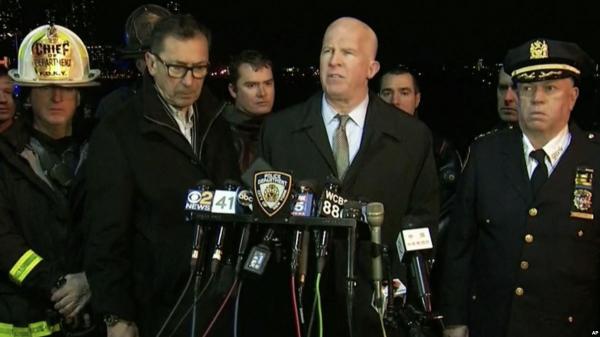 Phi công cuống cuồng cầu cứu trước khi trực thăng rơi ở New York - 0 Phi công cuống cuồng cầu cứu trước khi trực thăng rơi ở New York - 0