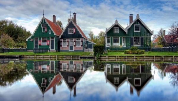 Đến thăm ngôi làng dập dềnh sóng nước ở Hà Lan, nơi thời gian phủ bóng những lớp rêu xanh - 2 Đến thăm ngôi làng dập dềnh sóng nước ở Hà Lan, nơi thời gian phủ bóng những lớp rêu xanh - 2