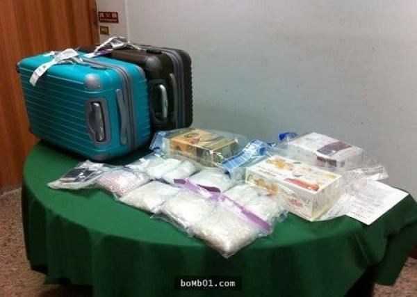 Người phụ nữ bị kết án tử hình sau khi giúp cụ già xách vali qua cửa hải quan - 0 Người phụ nữ bị kết án tử hình sau khi giúp cụ già xách vali qua cửa hải quan - 0