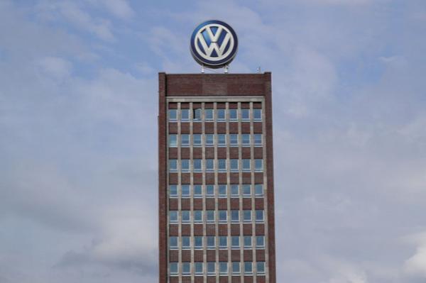 Volkswagen sắp đổi logo thương hiệu sau 6 năm - 0 Volkswagen sắp đổi logo thương hiệu sau 6 năm - 0
