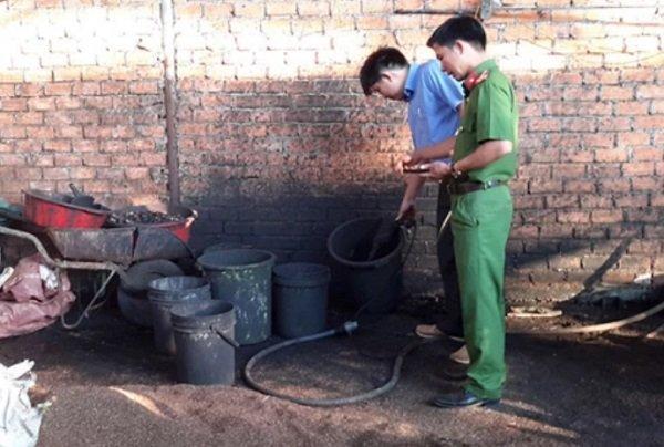 Kinh hoàng hàng chục tấn cà phê bẩn tẩm nhuộm chất độc từ các cục pin - 2 Kinh hoàng hàng chục tấn cà phê bẩn tẩm nhuộm chất độc từ các cục pin - 2
