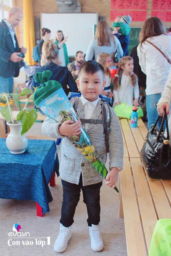 Mẹ Việt kể chuyện tiểu học ở Đức: Không học trước lớp 1, không ép cầm bút tay phải - 1 Mẹ Việt kể chuyện tiểu học ở Đức: Không học trước lớp 1, không ép cầm bút tay phải - 1