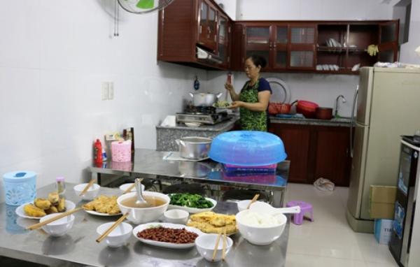 Việt Nam: Nữ doanh nhân xây nhà 3 tỷ đồng, đón người vô gia cư về ở - 3 Việt Nam: Nữ doanh nhân xây nhà 3 tỷ đồng, đón người vô gia cư về ở - 3